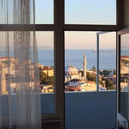 Bosphorus View, Great Location And Cozy House! Daire