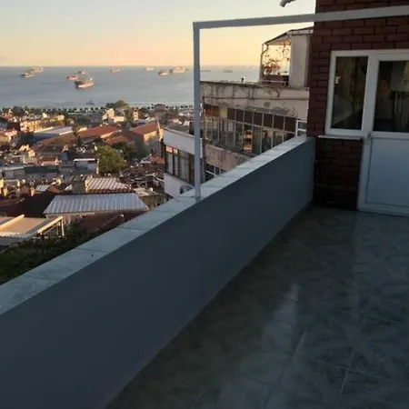 Bosphorus View, Great Location And Cozy House!