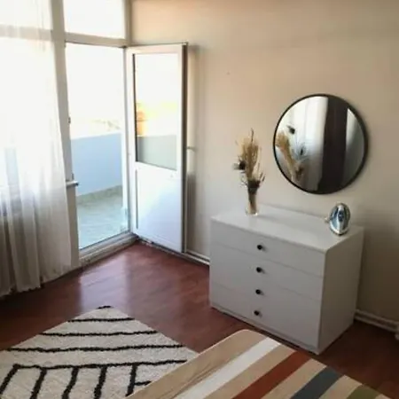 Apartment Bosphorus View, Great Location And Cozy House!