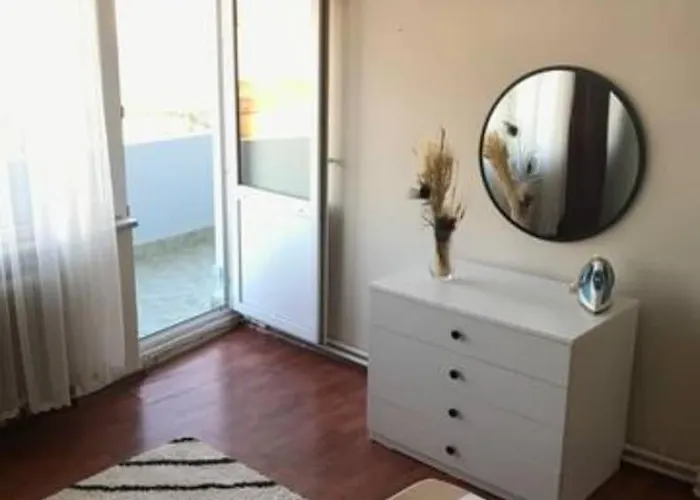 Daire Bosphorus View, Great Location And Cozy House!