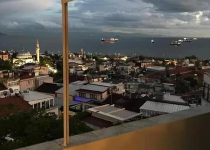 Bosphorus View, Great Location And Cozy House!